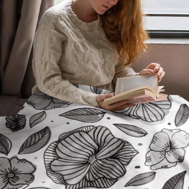 Blume für Aquarell und Tinte - Schwarzweiß Fleecedecke (Von Creator hochgeladen)