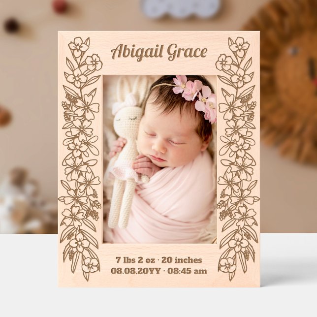 Blume Garlands Baby Girl Name Statts Kinderzimmer  Geätzte Rahmen (Von Creator hochgeladen)