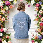Blume Girl Wedding Brautparty Denim Jacket Jeansjacke<br><div class="desc">Blume Girl Brautparty Denim Jacket für Hochzeit,  Brautparty,  Brautparty,  Junggeselinnen-Abschied. Karo mehr Produkte mit diesem Design in der Kollektion unten.</div>