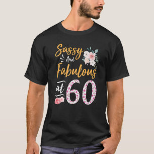 Blume im Alter von 60 Jahren müde und vorzüglich T-Shirt