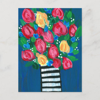 Blume in einer weißen und schwarzen Vase Postkarte