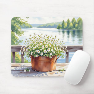 Blume in Kupfer-Topf am Lakehouse Deck Mousepad