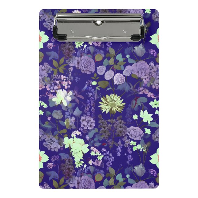 Blume mit eleganter und faszinierender Atmosphäre Mini Klemmbrett (Vorderseite)