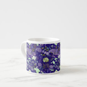 Blume mit eleganter und geheimnisvoller Atmosphäre Espressotasse