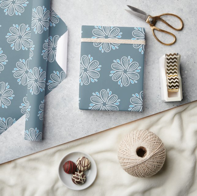 Blume Muster in Blau und Weiß Geschenkpapier (Basteln)