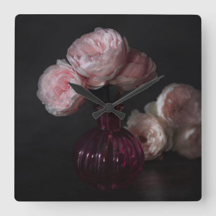 Blume Pellrosafarbene Erdnüsse in Vase Quadratische Wanduhr