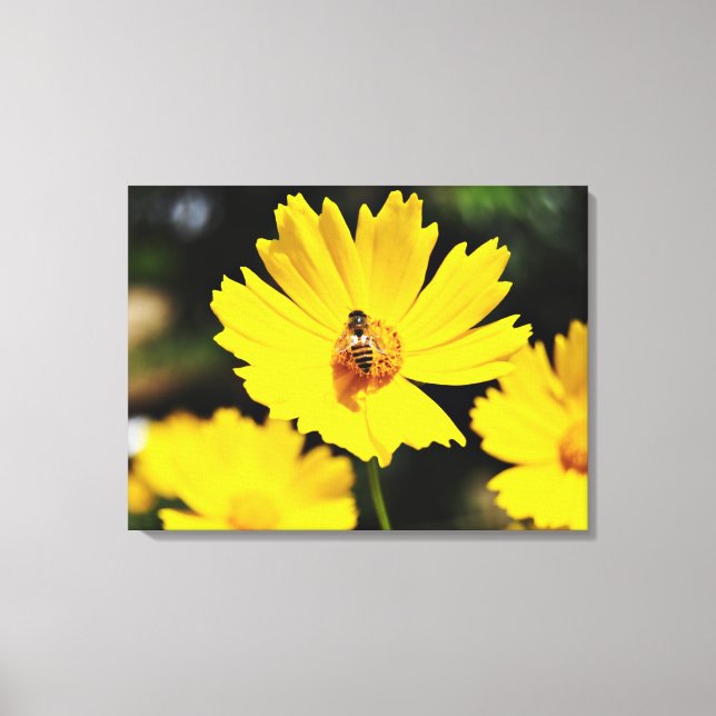 Blume und Biene Leinwanddruck (Vorderseite)