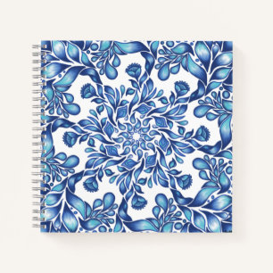 Blume und Blattmandala in der Blues Notizbuch