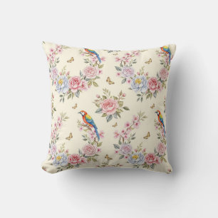 Blume und Paradies Vögel von Natasha Us Kissen