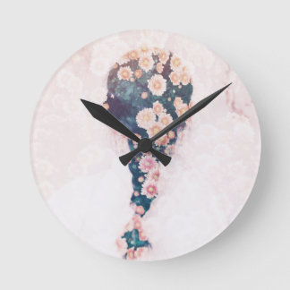 Blumen-Borten-Pastellrosa-weiße runde Wand Wanduhr