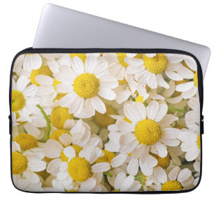 Blumen Bündel von Chamomiles Laptopschutzhülle
