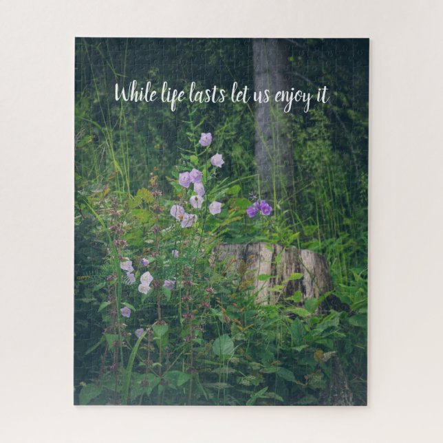 Blumen im Wald (Vertikal)