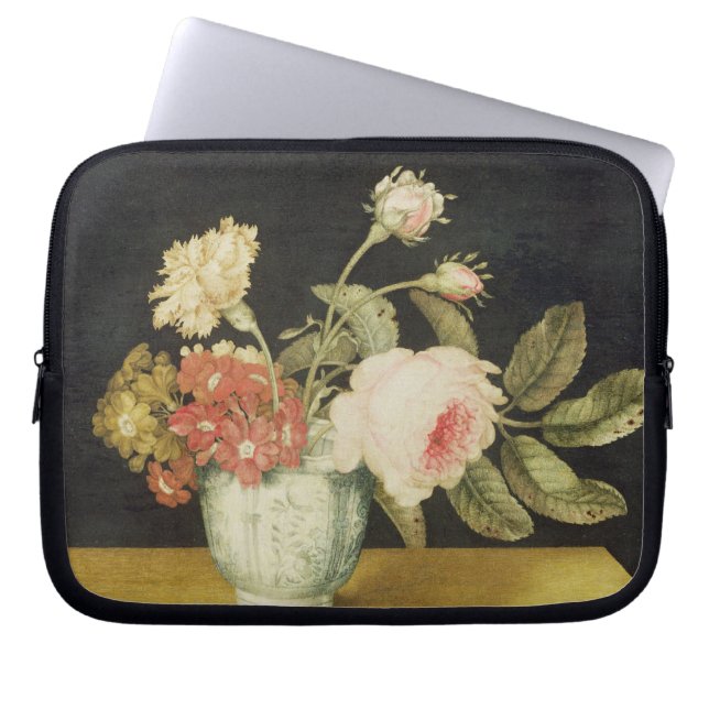 Blumen in einem Delft-Glas (Öl auf Platte) Laptopschutzhülle (Vorderseite)