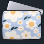 Blumen Market Kopenhagen Blume White Blue Floral Laptopschutzhülle<br><div class="desc">Blume Markt Kopenhagen: abstrakte Blumenkunst - Retro-Blume drucken - dänische Pastellfarben mit babylblauem Hintergrund und weißer Molkerei.</div>