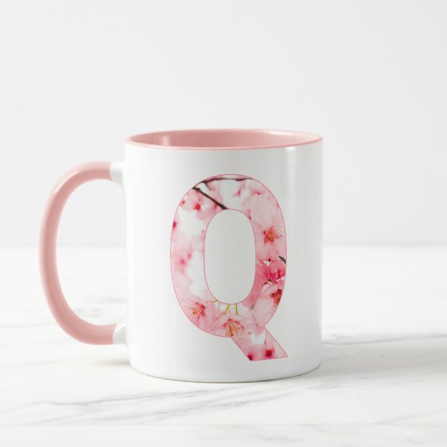 Blumen-Q-Initial-Tasse | Personalisierter Name & E Tasse (Links)