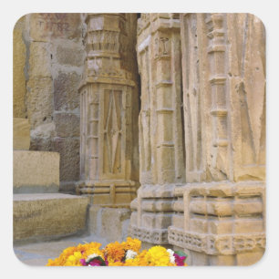 Blumen und Säulen, Jaisalmer Fort, Jaisalmer, Quadratischer Aufkleber