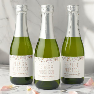 Blumenblätter und Prosecco Wildblumen-Brautjungfer