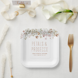 Blumenblätter und Prosecco Wildblumen-Brautjungfer Pappteller