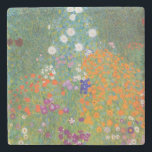 Blumengarten (von Gustav Klimt) Steinuntersetzer<br><div class="desc">Dieses Design zeigt ein Gemälde des österreichischen Künstlers Gustav Klimt (1862-1918). Es ist eine Darstellung eines wunderschönen Blumengartens im typisch impressionistischen Stil Klimts. Die Blume sehen fast so aus, als wären sie überfüllt, und es ist unmöglich, sich von ihrer Schönheit nicht zu überwältigen. Die ursprüngliche Arbeit wurde 1907 abgeschlossen und...</div>