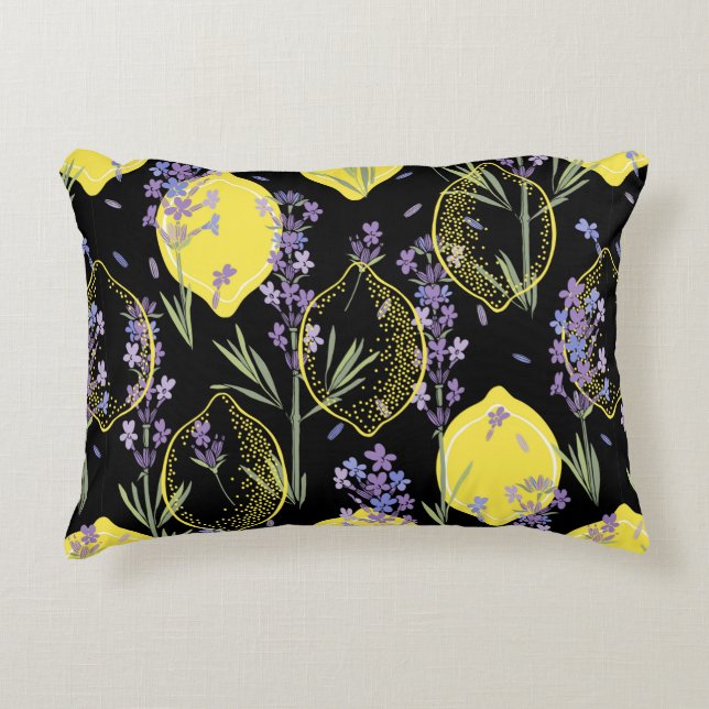 Blumenhintergrund mit von Hand gezeichnet Lavendel Dekokissen (Vorderseite)