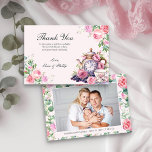 Blumenkohl Vintag Teekanne Neugeborenes Foto Kinde Dankeskarte<br><div class="desc">Elegante und charmante rosa Blumendusche bedanken sich bei Ihrer Kinderkarte mit einem Foto auf der Rückseite Ihres Neugeborenen. Ideal für verschiedene Themen wie das Bierbrauen, rosa Rosengarten Blumengarten und Vintag, inspiriert durch romantische Brigitonenrezenz. Die Karte trägt den Titel "Danke" und ist mit Blumenstrauß aus Aquarellblüten, einer Tasse Tee aus der...</div>