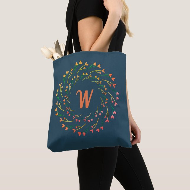 Blumenkräne mit Monogramm-Anfangsschick Tasche (Von Nahem)