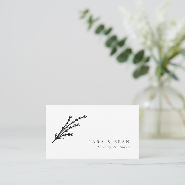 Blumenlavender Moderne Minimalistisch Schwarz/Weiß Platzkarte (Stehend Vorderseite)