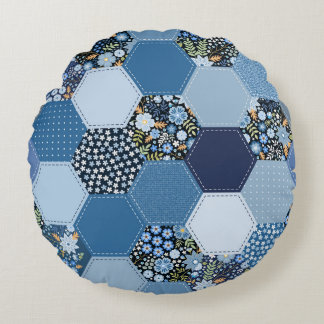 Blumenmuster, Denim Patchwork: blaues Muster. Rundes Kissen