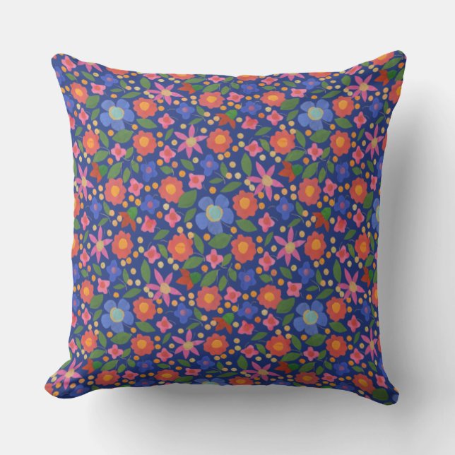 Blumenmuster im Folk Art-Stil in Royal Blue Kissen (Vorderseite)