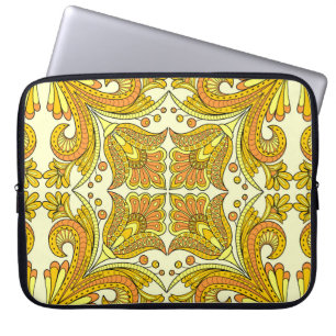 Blumenmuster im Folklorestil in Gelb Laptopschutzhülle