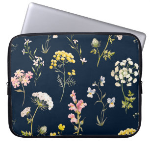 Blumenmuster in Aquarellfarbe, zarte Blume Laptopschutzhülle