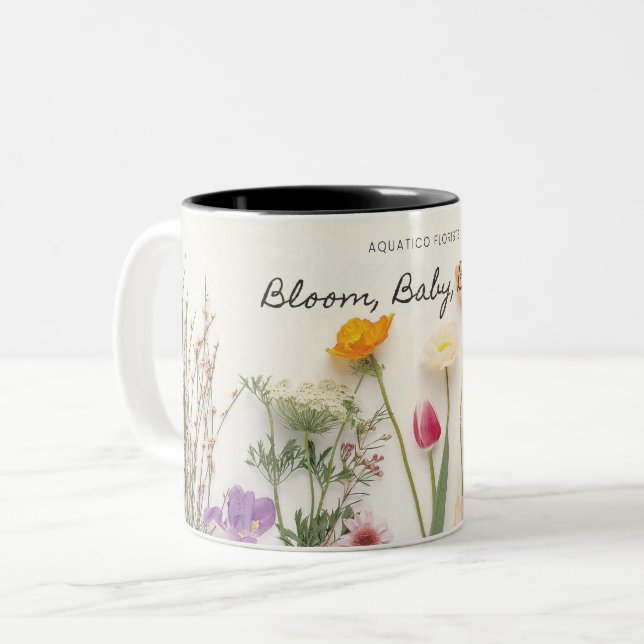 Blumenmuster Lebhafter Kaffee Zweifarbige Tasse (Vorderseite Links)