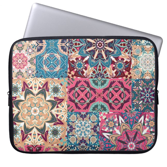 Blumenmuster: Vintages kariertes Muster. Laptopschutzhülle (Vorderseite)