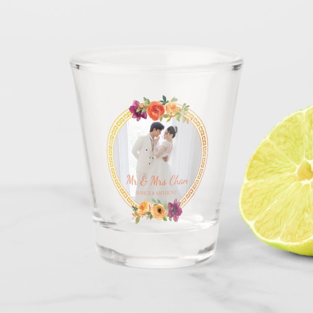Blumenrahmen Pärchen Foto beige Hochzeit mr & mrs Schnapsglas (Vorderseite)