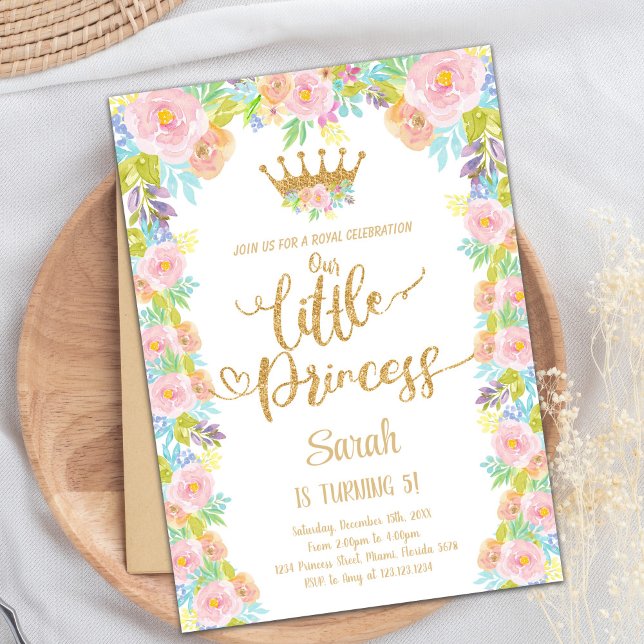 Blumenrosa Royal Party Thema für Mädchen Einladung (Glitter Crown Floral Princess Birthday Invitation)