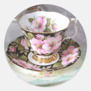 Blumenrosau. Goldteacup-Aufkleber Runder Aufkleber