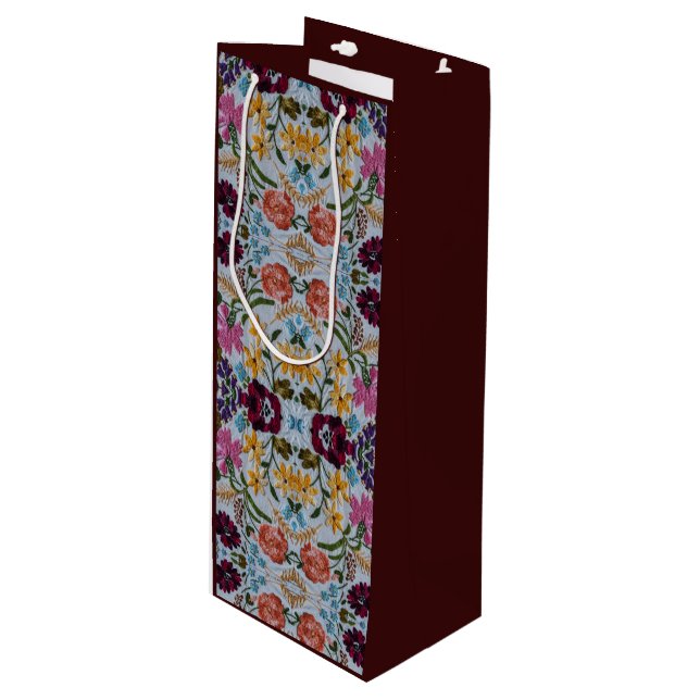 Blumenstickermuster mit schönen Blume Geschenktüte Für Weinflaschen (Vorderseite Schrägansicht)