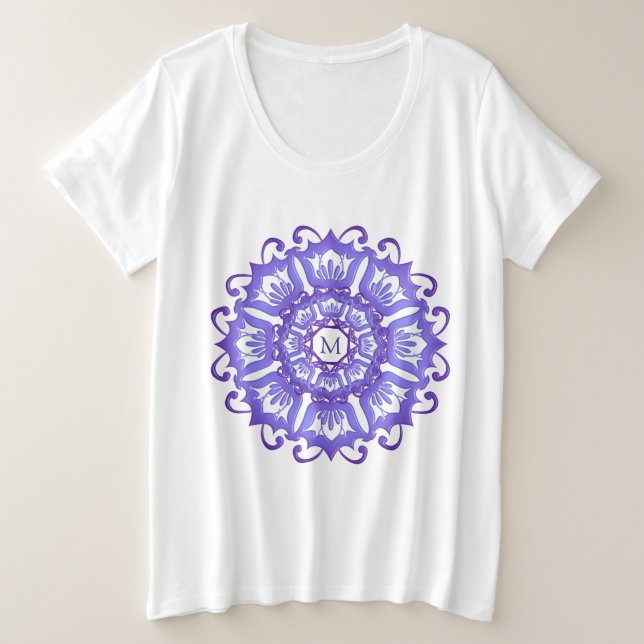 Blumenviolette Mandala. Monogramm. Große Größe T-Shirt (Design vorne)