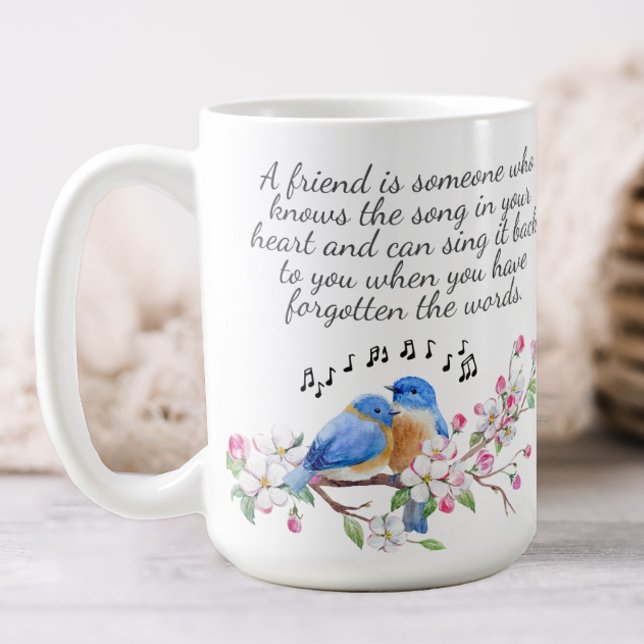 Blumige Freundschaft Kaffeetasse (A pretty floral mug decorated with birds and flowers and a quote about friendship.)