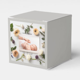 Blumige neue Babynamen-Geburtsstatistik-Foto Geschenkschachtel