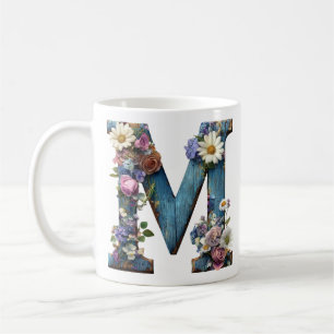 Blumiges rustikales Buchstabe M Monogramm Kaffeetasse