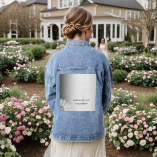 Blurred Grey Background Blurred Gerbera Blume Jeansjacke