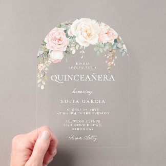 Blush and Sage Floral Quinceanera Arch Acryleinladungen