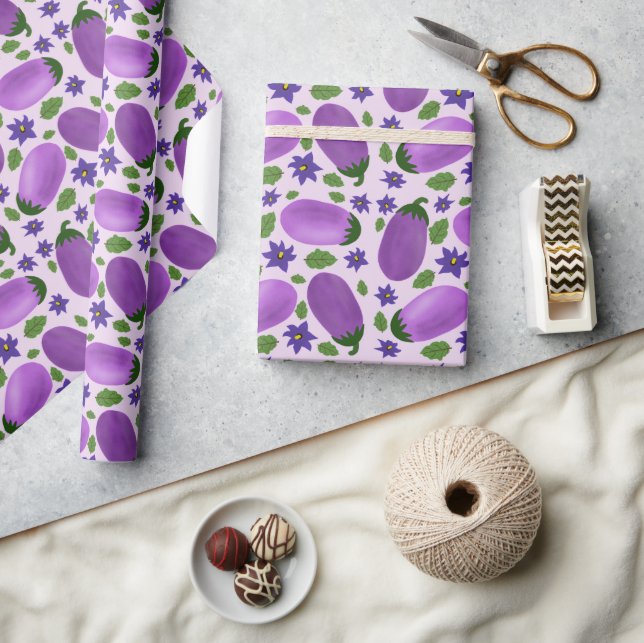 Blush & Bloom Eggplant Collection – Soft Lilac Geschenkpapier (Kunsthandwerk)
