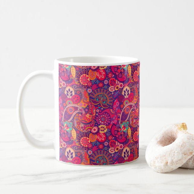Blush Bloom: Künstlerisches rosa Gartenmuster Kaffeetasse (Mit Donut)