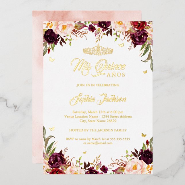 Blush Burgundy Mis Quince Floral Quinceanera Folieneinladung (Vorderseite/Rückseite)