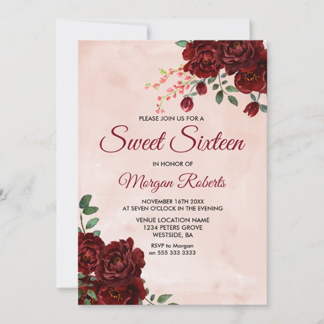 Blush Burgundy Rote Rose Bloral Sweet 16 Einladung (Vorderseite)