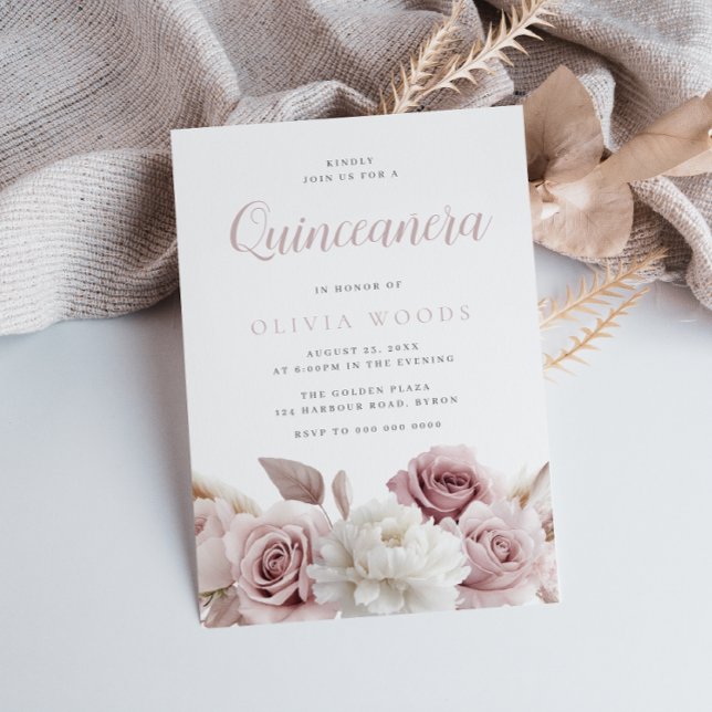 Blush & Dusty Rose Botanische Blumenquinceanera Einladung (Von Creator hochgeladen)