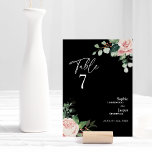 Blush Floral Black Wedding Tischnummer Card<br><div class="desc">Das Design der blühenden schwarzen Hochzeitskarte in Schwarz-Weiß-Tischnummer mit ihrem schicken, neutralen Hintergrund in Schwarz oder Weiß, schlicht moderner Typografie und eleganter Kalligrafie verleiht dem Set einen raffinierten Ton für jeden Veranstaltungsstil. Jedes Produkt ist mit wunderschönen, rosa Rosen mit üppigen Rosen und pfirsichfarbenen und elfenbeinigen Hydrangeas, die mit üppigen Eukalyptus-...</div>