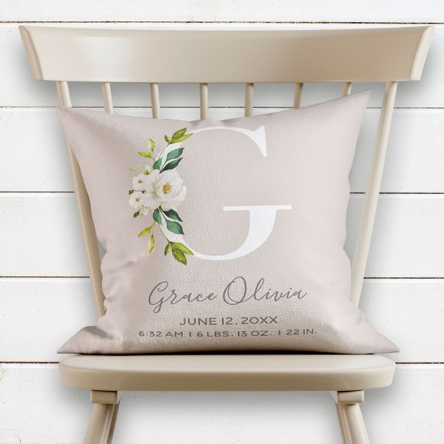 Blush Floral Letter G Monogram Baby Birth Stats Kissen (Von Creator hochgeladen)